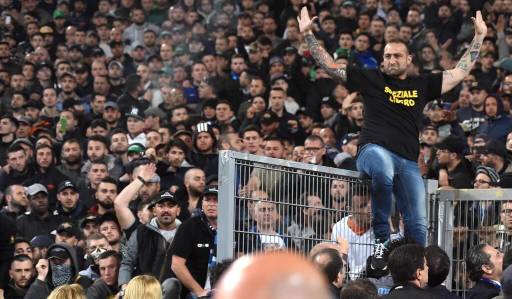 Gennaro De Tommaso ('Genny 'a carogna') durante la finale di Coppa Italia tra Fiorentina e Napoli allo stadio Olimpico di Roma, 4 maggio 2014. ANSA/ETTORE FERRARI